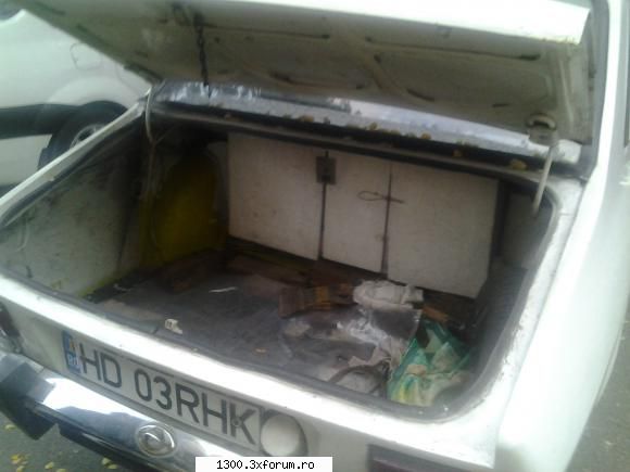 Dacia si Dacia 1300 recarosata 1992 - in protbagaj nu ii prea curat pt - Topicuri abandonate/Masini vandute