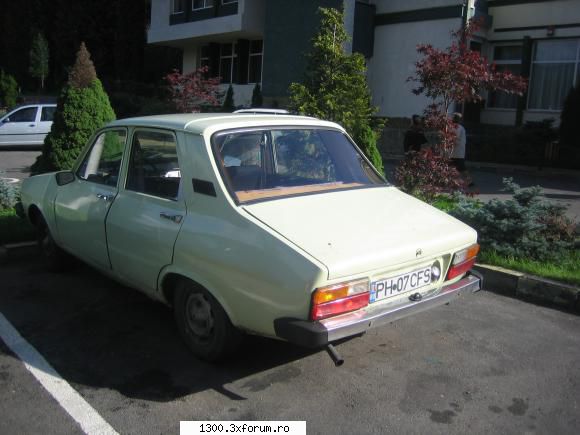 Dacii 1300 intalnite de noi prin orasele tarii. - In aceeasi parcare - Diverse auto