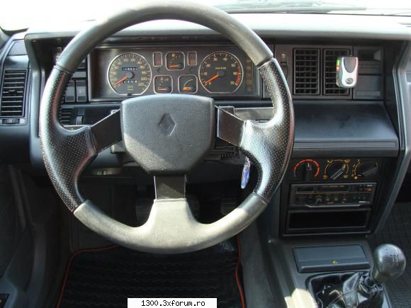 Renault 21 GTS Symphonie 1991 - Multumesc. Iata cum arata interiorul dupa - "Vechitura" mea
