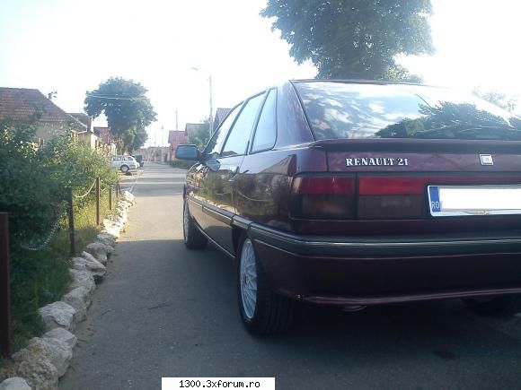 Renault 21 GTS Symphonie 1991 - O poza cu toate bandourile sus - "Vechitura" mea