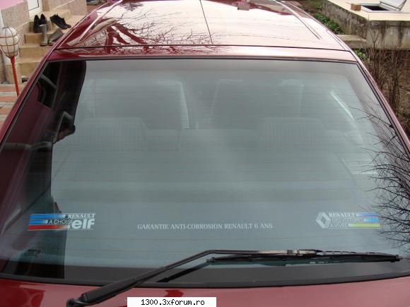 Renault 21 GTS Symphonie 1991 - autocolantele de pe interiorul lunetei refacute - "Vechitura" mea