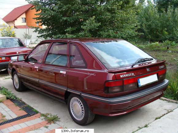 Renault 21 GTS Symphonie 1991 - profil-spate ;) - "Vechitura" mea