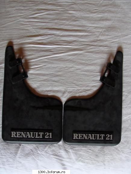Renault 21 GTS Symphonie 1991 - Azi am montat emblemele pe bavetele spate - "Vechitura" mea