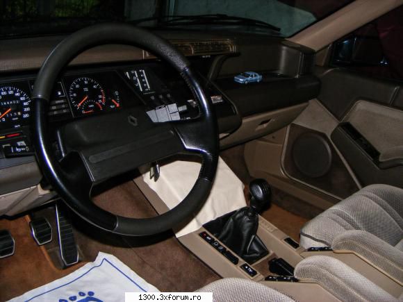 Renault 25 Turbo-DX 1990 - Pasiunea mea - - interiorul se prezinta - "Vechitura" mea