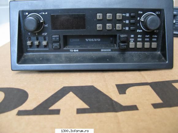 Volvo 240 DL 1986 - radio casetofon Volvo cu amplificator si - "Vechitura" mea