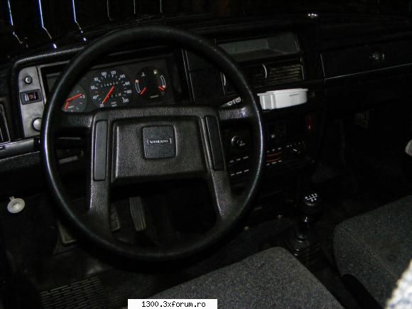 Volvo 240 DL 1986 - 3 fotografii facute de un amic caruia tin sa ii - "Vechitura" mea