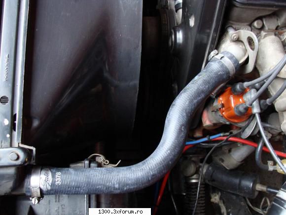 Volvo 240 DL 1986 - furtunul din partea superioara a radiatorului - "Vechitura" mea