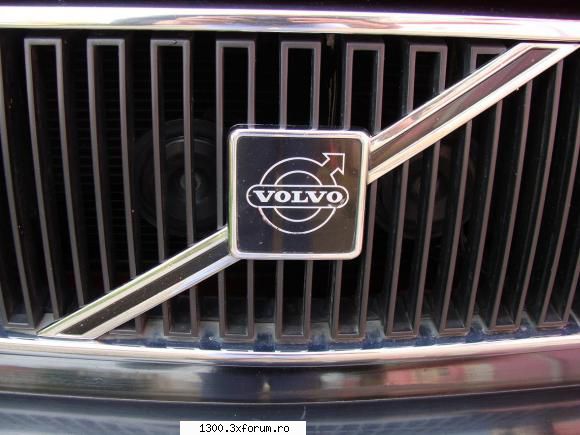 Volvo 240 DL 1986 - vechea grila cu emblema care l-a consacrat - "Vechitura" mea
