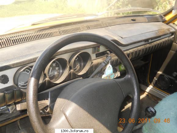 dacia 1300 din 1974 si 1976 - Uite-o si pe a mea e din inauntru dar o sa fac si - Masina mea Dacia 1300